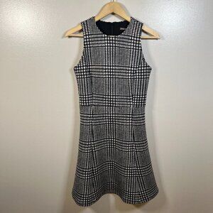 J. Mclaughlin Scuba Dress Size Small Houndstooth Black Travel Work Office Career